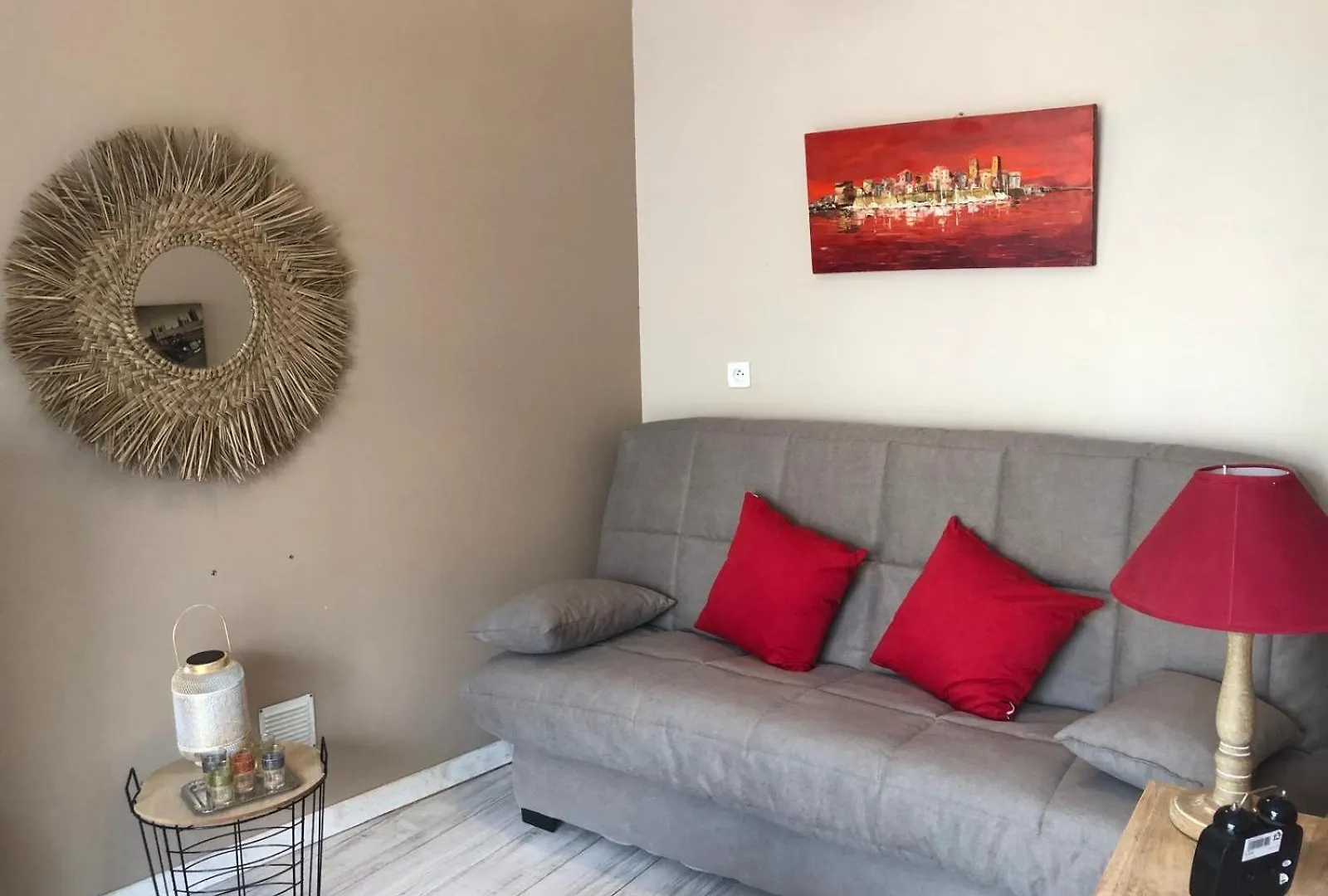 Parenthese Caumontoise . Apartment