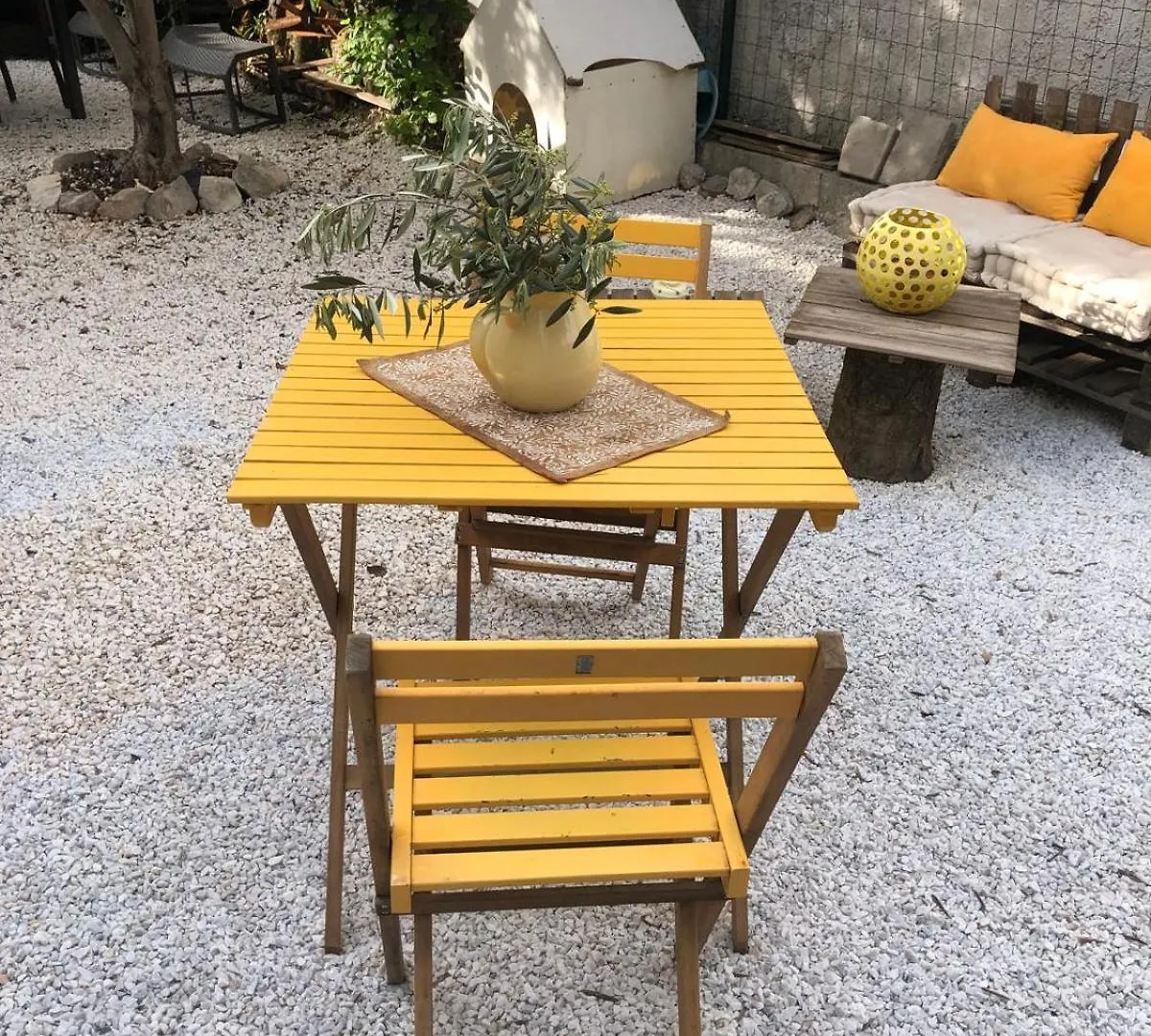 Parenthese Caumontoise . Apartment France